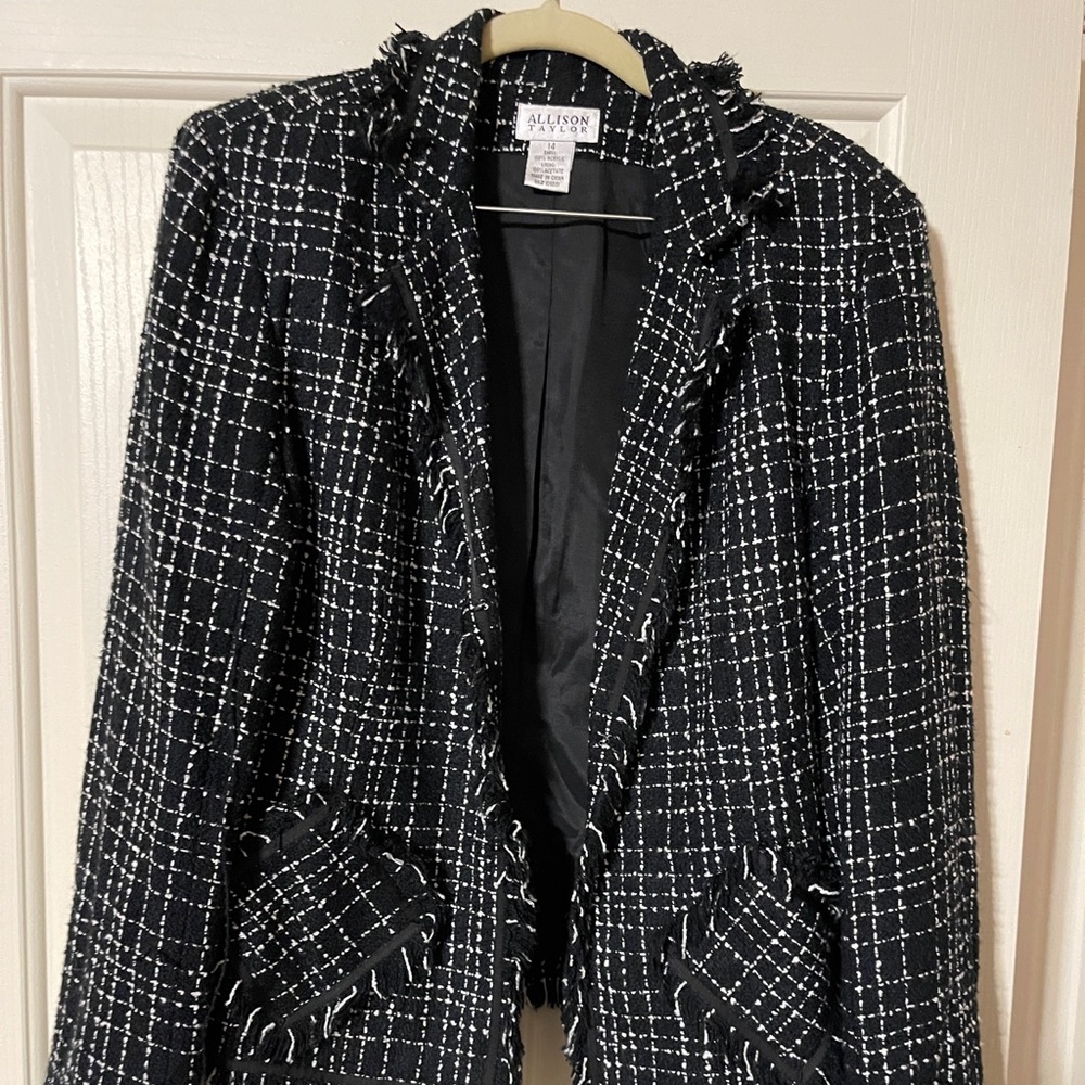Allison Taylor size 14 black and white patterned and  lined jacket